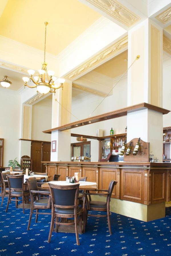 Hotel Slavie Pelhřimov מראה חיצוני תמונה