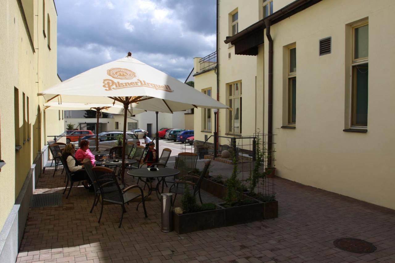 Hotel Slavie Pelhřimov מראה חיצוני תמונה